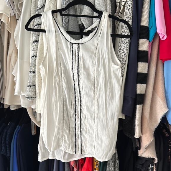 Max Studio White Sleeveless Top - Picture 2 of 4